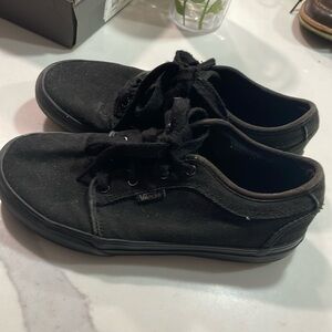 Big kids black skate vans